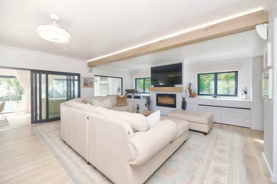 6 Bedroom Property for Sale in Hermanus Heights Western Cape